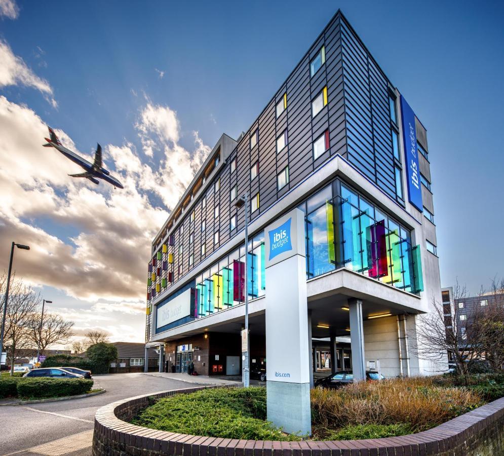 Ibis Budget London Heathrow Central Hounslow Exterior foto