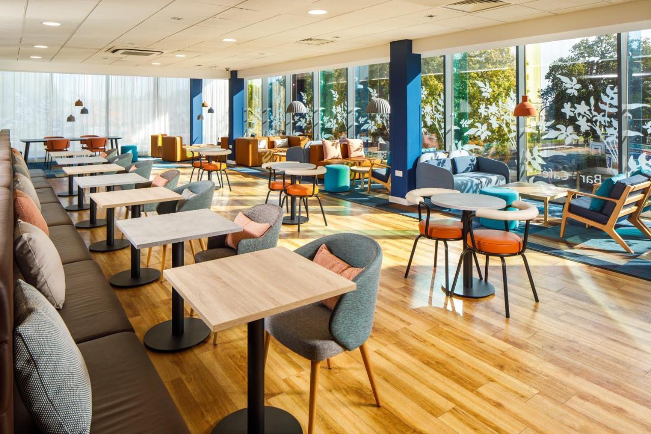 Ibis Budget London Heathrow Central Hounslow Exterior foto