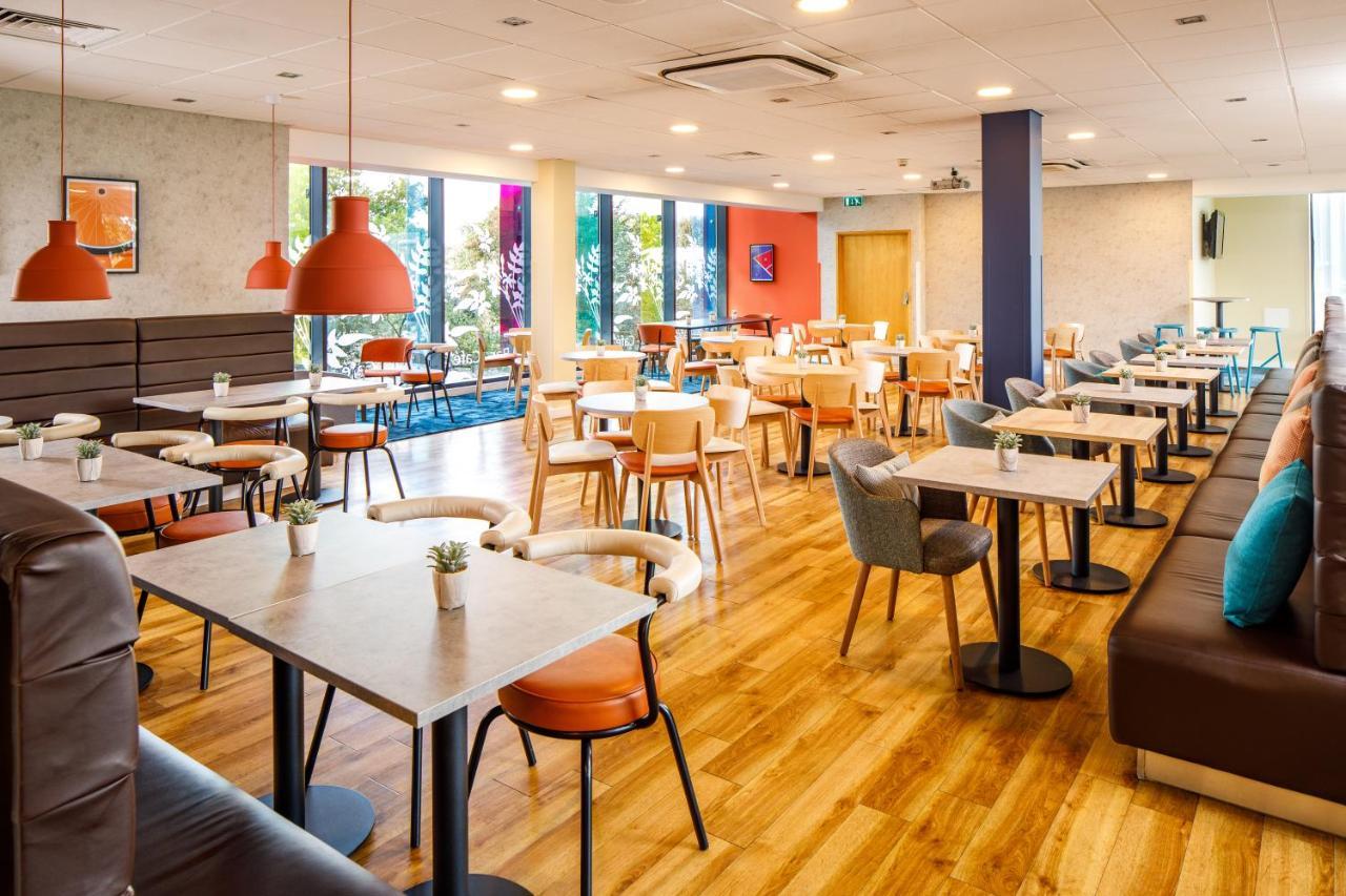 Ibis Budget London Heathrow Central Hounslow Exterior foto