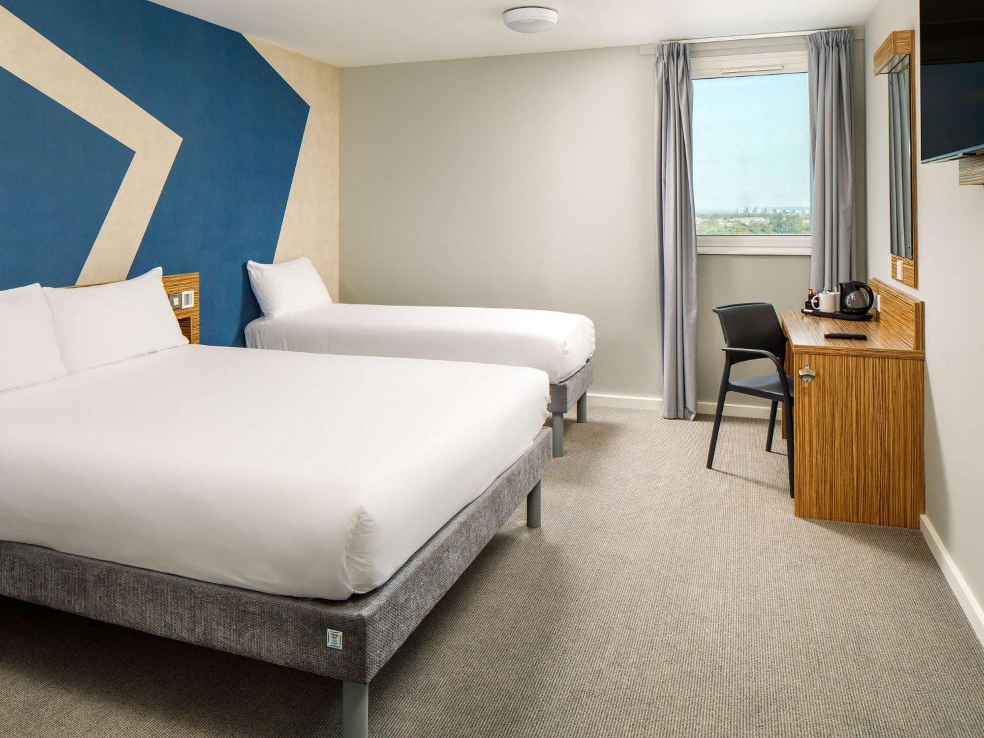 Ibis Budget London Heathrow Central Hounslow Exterior foto