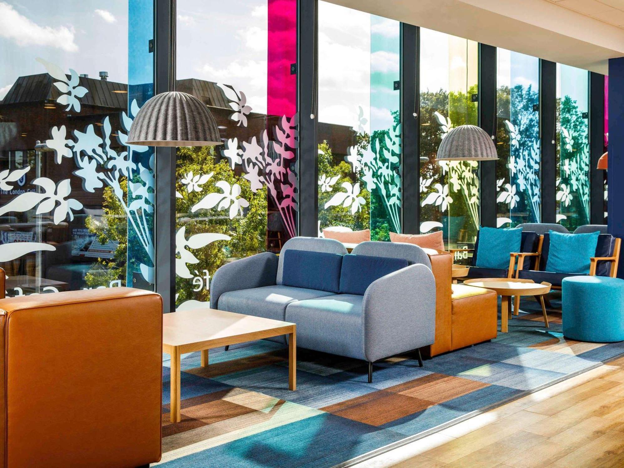 Ibis Budget London Heathrow Central Hounslow Exterior foto